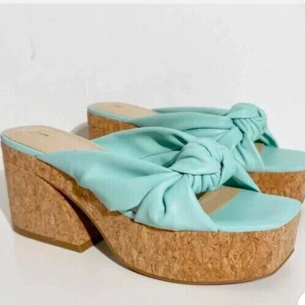 🌸MARC FISHER🌸 Arlee Platform Sandal Size: 7.5